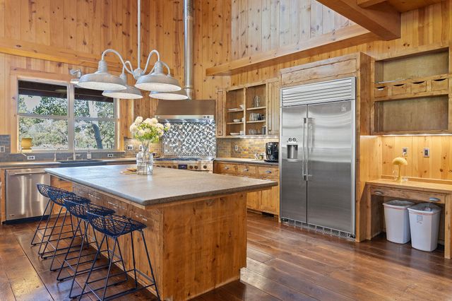 6268 W HWY 126 Highway, Redmond, OR 97756