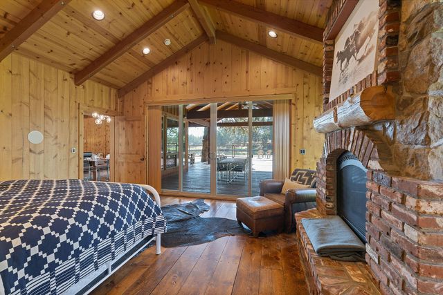 6268 W HWY 126 Highway, Redmond, OR 97756