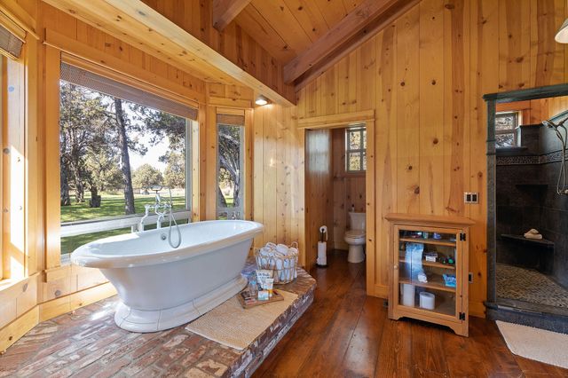 6268 W HWY 126 Highway, Redmond, OR 97756