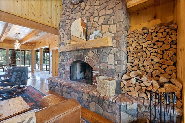 6268 W HWY 126 Highway, Redmond, OR 97756