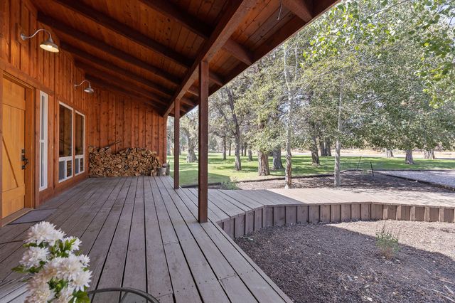 6268 W HWY 126 Highway, Redmond, OR 97756