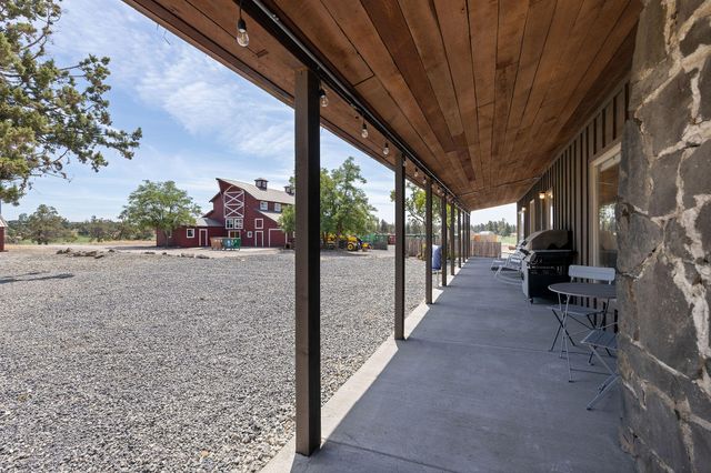 6268 W HWY 126 Highway, Redmond, OR 97756