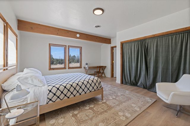 6268 W HWY 126 Highway, Redmond, OR 97756