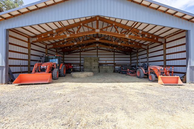 6268 W HWY 126 Highway, Redmond, OR 97756