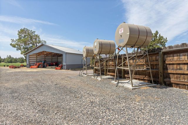 6268 W HWY 126 Highway, Redmond, OR 97756