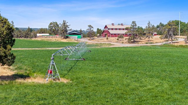 6268 W HWY 126 Highway, Redmond, OR 97756