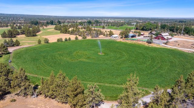 6268 W HWY 126 Highway, Redmond, OR 97756