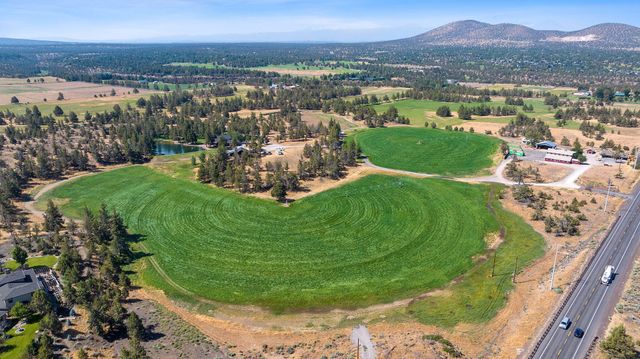6268 W HWY 126 Highway, Redmond, OR 97756