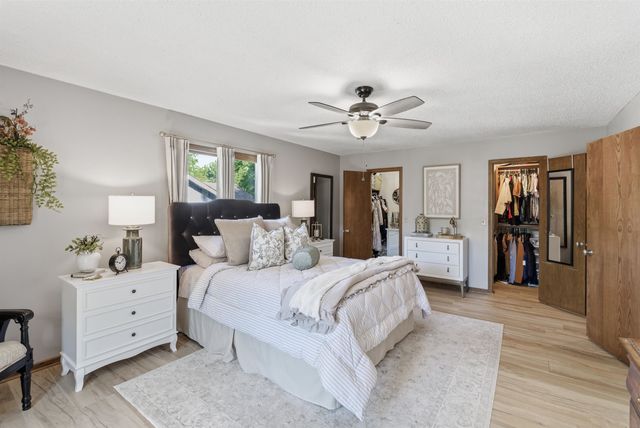 11803 W Rolling Hills Dr., Wichita, KS 67212