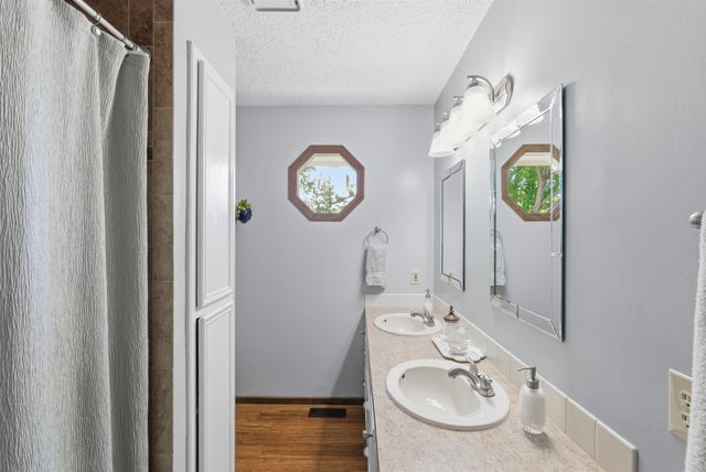 11803 W Rolling Hills Dr., Wichita, KS 67212