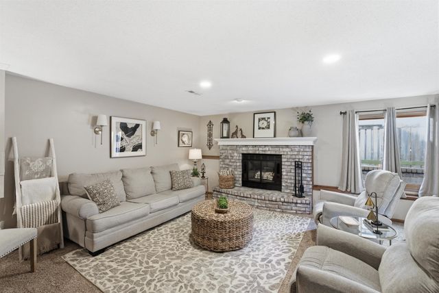11803 W Rolling Hills Dr., Wichita, KS 67212