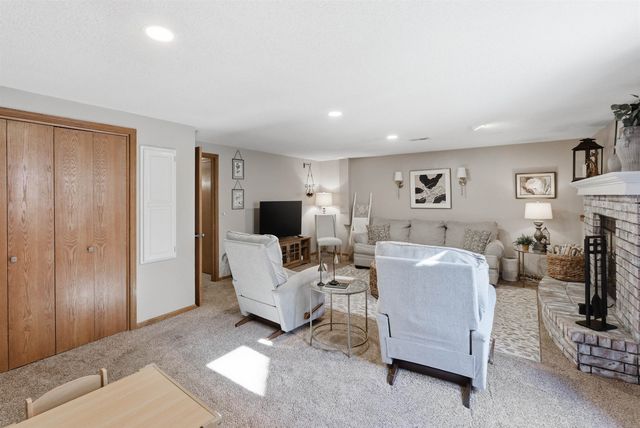 11803 W Rolling Hills Dr., Wichita, KS 67212