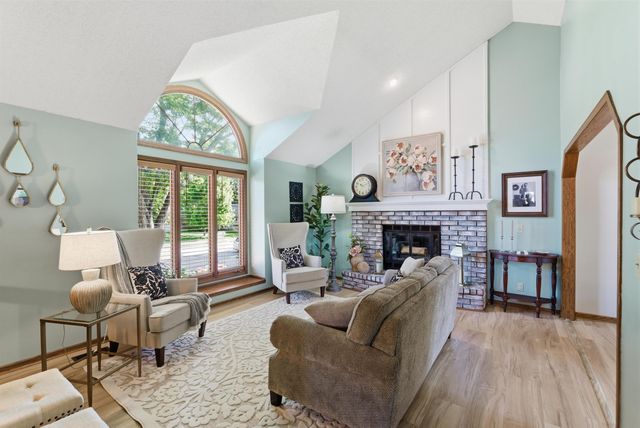 11803 W Rolling Hills Dr., Wichita, KS 67212