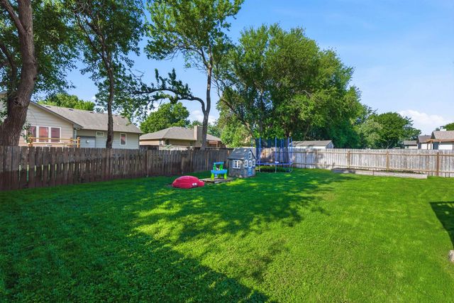 11803 W Rolling Hills Dr., Wichita, KS 67212