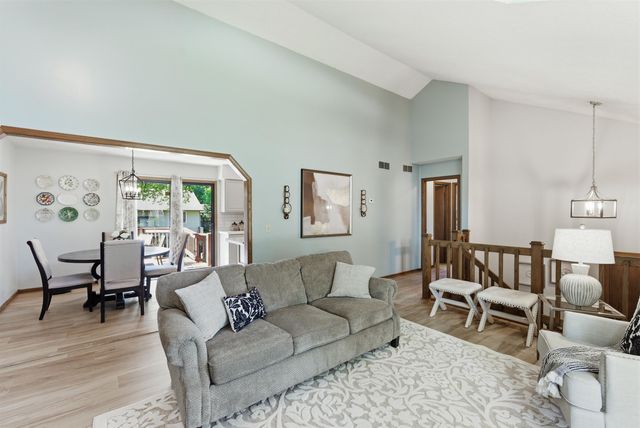 11803 W Rolling Hills Dr., Wichita, KS 67212
