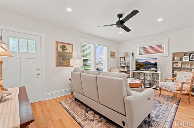 7520 Ethel Avenue 1F, St Louis, MO 63117