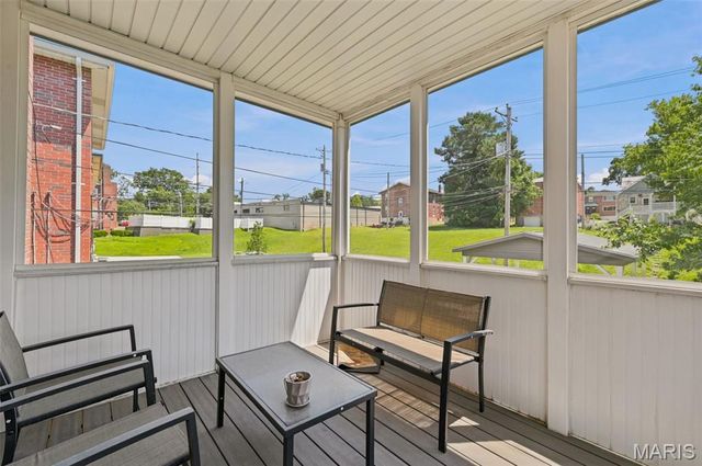 7520 Ethel Avenue 1F, St Louis, MO 63117