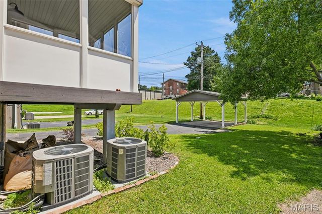 7520 Ethel Avenue 1F, St Louis, MO 63117