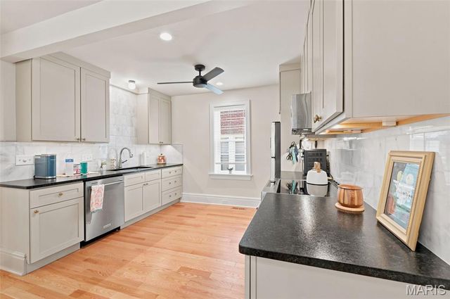 7520 Ethel Avenue 1F, St Louis, MO 63117
