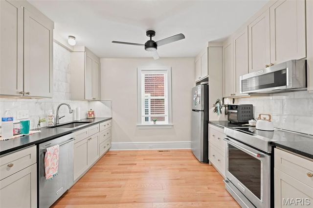 7520 Ethel Avenue 1F, St Louis, MO 63117