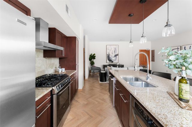 1600 Barton Springs RD 5301, Austin, TX 78704