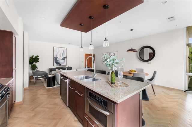 1600 Barton Springs RD 5301, Austin, TX 78704