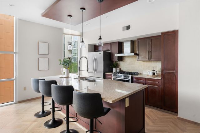 1600 Barton Springs RD 5301, Austin, TX 78704
