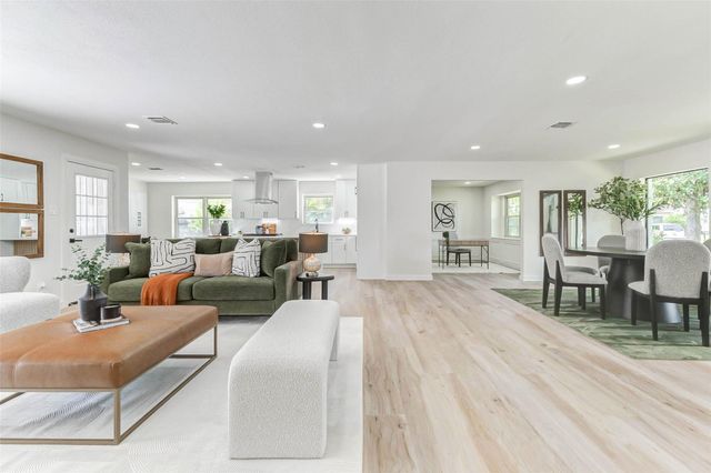 9923 Emnora Lane, Houston, TX 77080