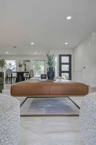 9923 Emnora Lane, Houston, TX 77080