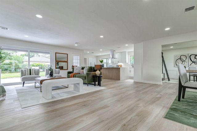 9923 Emnora Lane, Houston, TX 77080