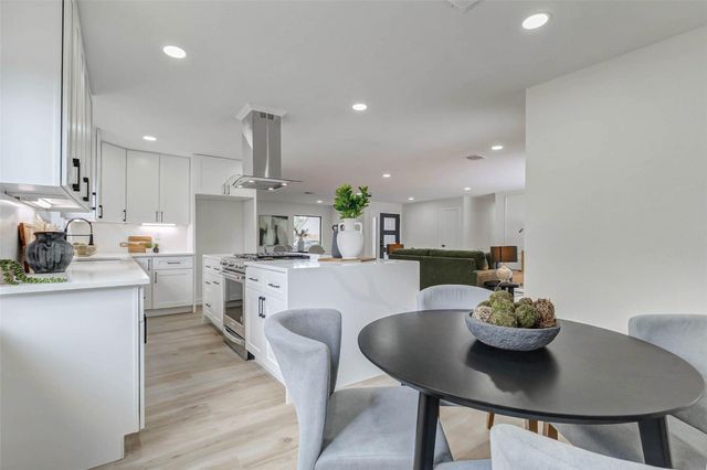 9923 Emnora Lane, Houston, TX 77080