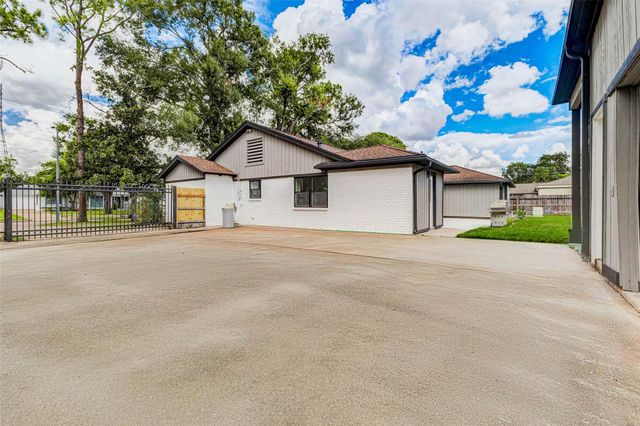 9923 Emnora Lane, Houston, TX 77080