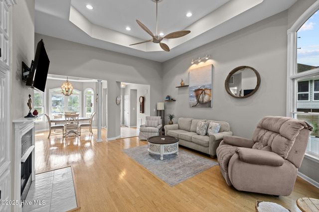 413 Pelican Harbor Road, Beaufort, NC 28516