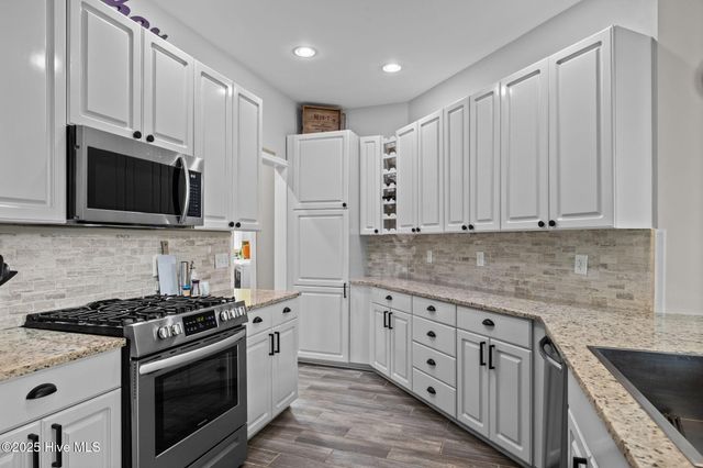 413 Pelican Harbor Road, Beaufort, NC 28516