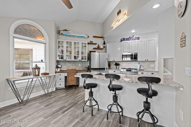 413 Pelican Harbor Road, Beaufort, NC 28516