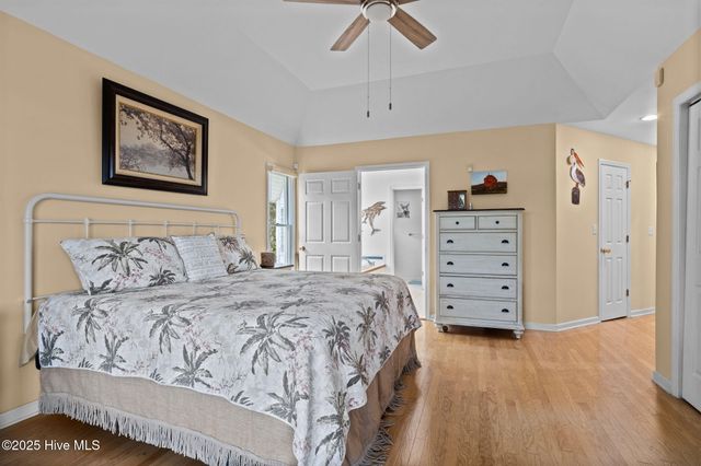 413 Pelican Harbor Road, Beaufort, NC 28516