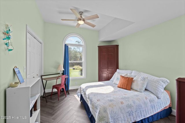 413 Pelican Harbor Road, Beaufort, NC 28516