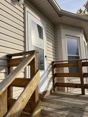 702 E Joliet Street, Ottawa, IL 61350