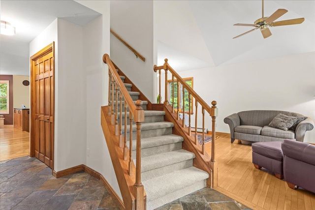14 Beechwood Lane, Jericho, VT 05465