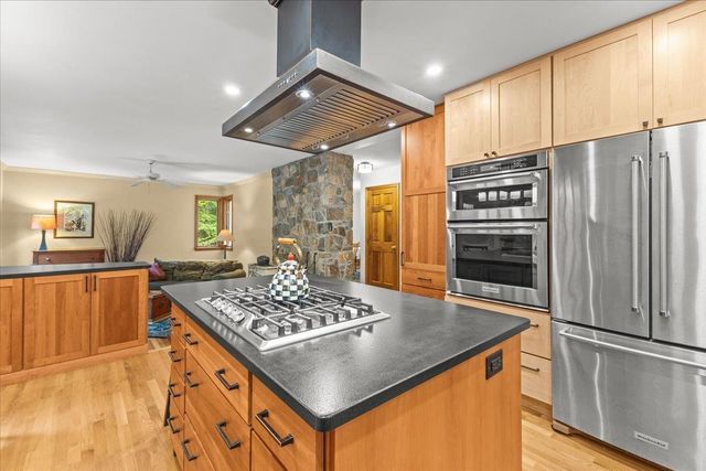 14 Beechwood Lane, Jericho, VT 05465