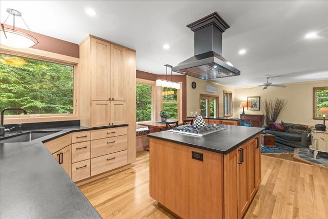 14 Beechwood Lane, Jericho, VT 05465