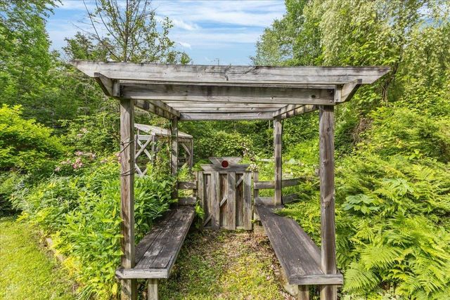 14 Beechwood Lane, Jericho, VT 05465
