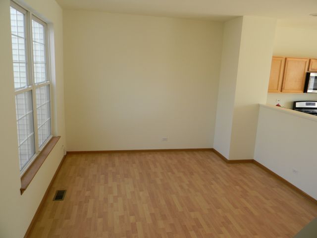 1542 Sauganash Court, Gurnee, IL 60031