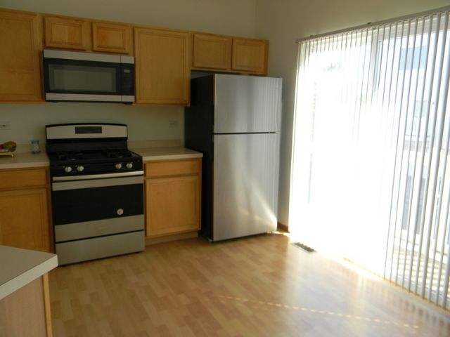 1542 Sauganash Court, Gurnee, IL 60031