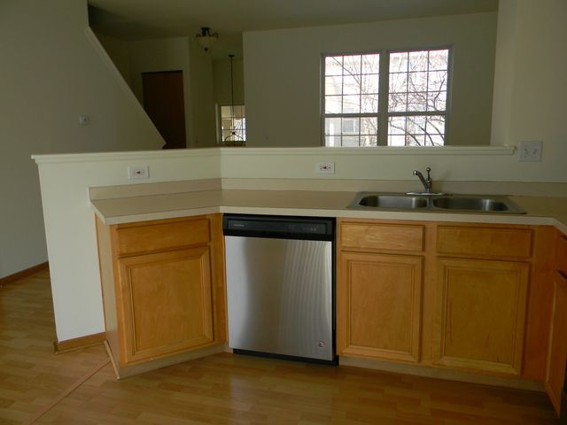 1542 Sauganash Court, Gurnee, IL 60031