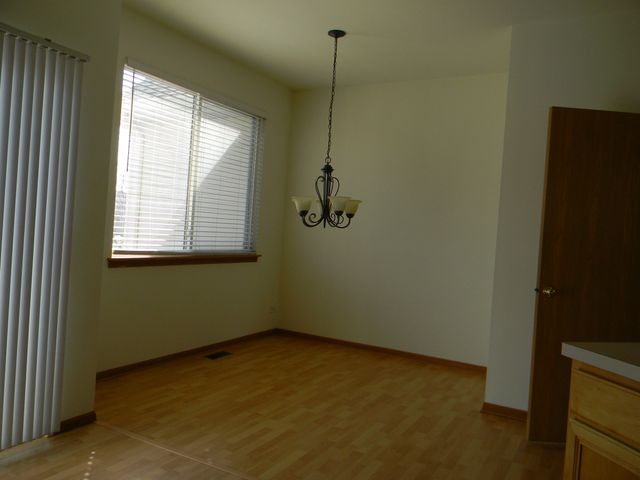 1542 Sauganash Court, Gurnee, IL 60031