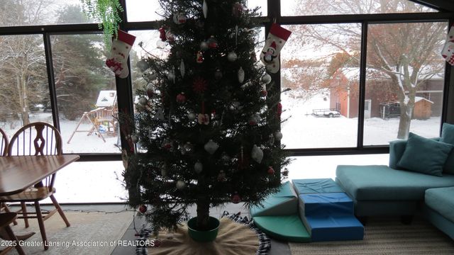 2327 W Taft Road, St. Johns, MI 48879