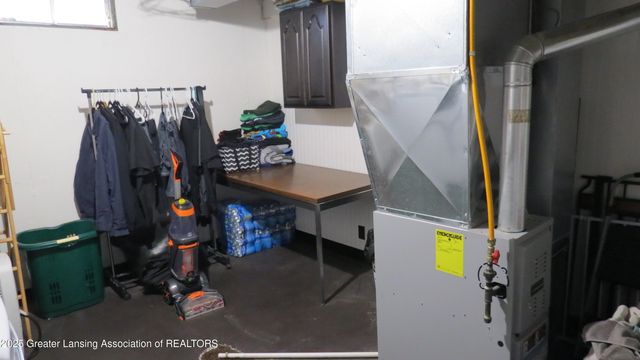 2327 W Taft Road, St. Johns, MI 48879