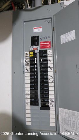 2327 W Taft Road, St. Johns, MI 48879