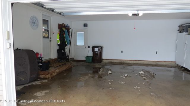 2327 W Taft Road, St. Johns, MI 48879